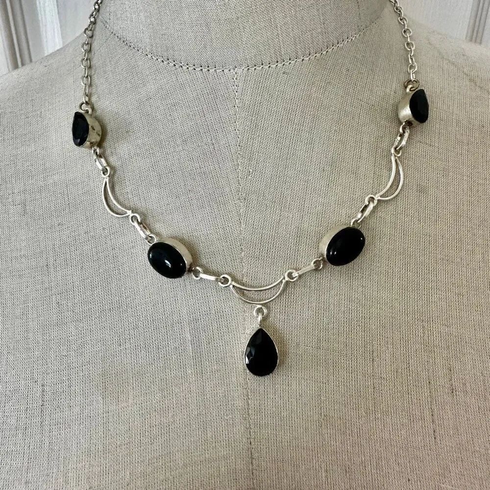 Vintage Silver-Tone Black Teardrop Bib Necklace